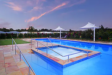 pool-builder-brisbane pool-builder-brisbane