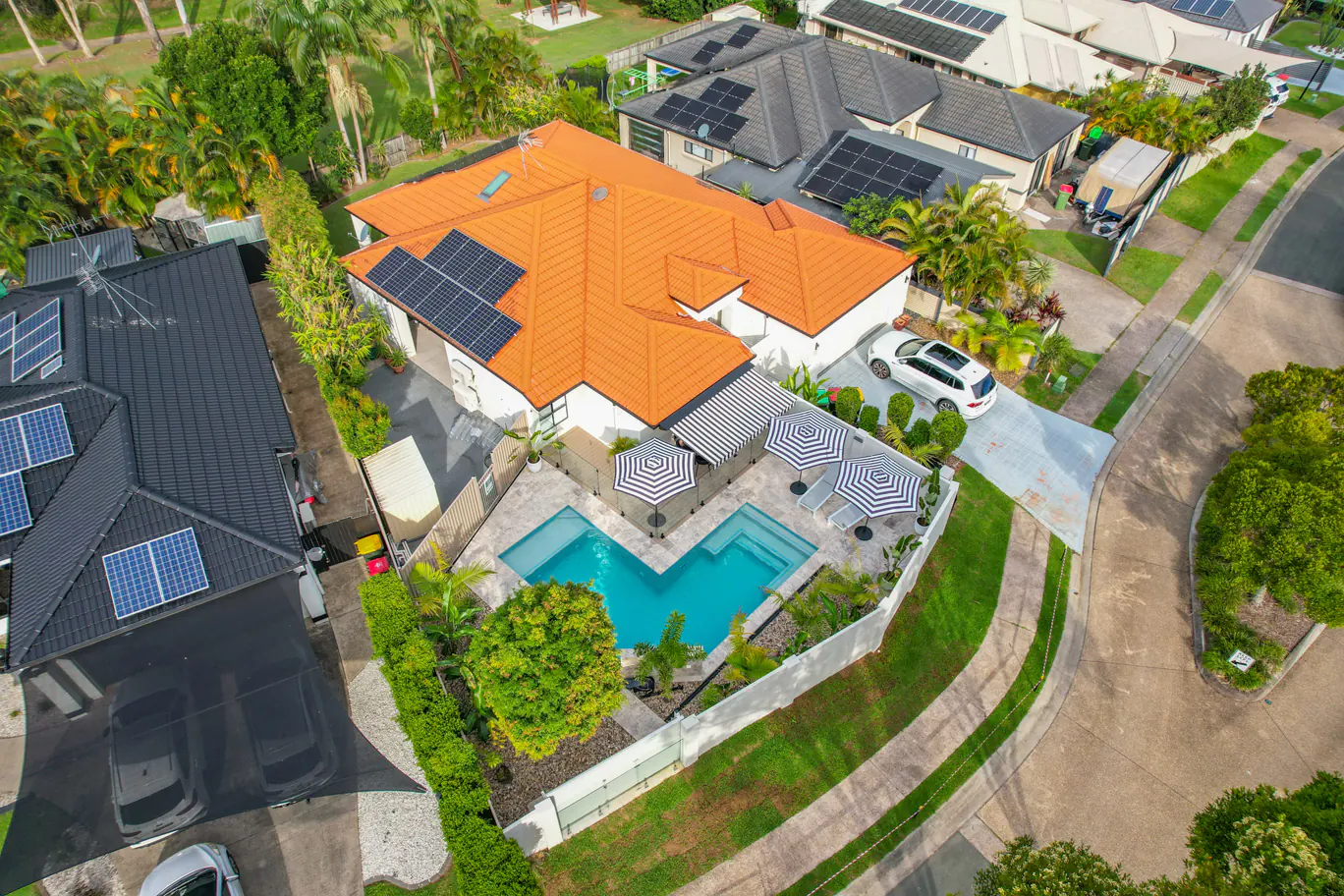 pool builder sunshine coast