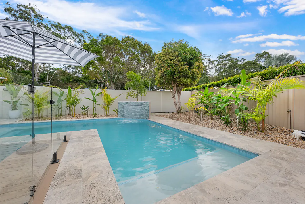 pool builder sunshine coast