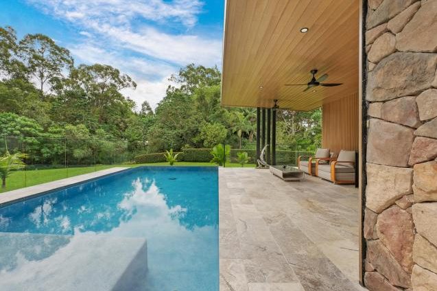 What is Pool Landscaping and What are the Benefits