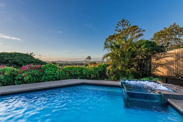 poolscaping_how_can_it_enhance_your_existing_pool_area